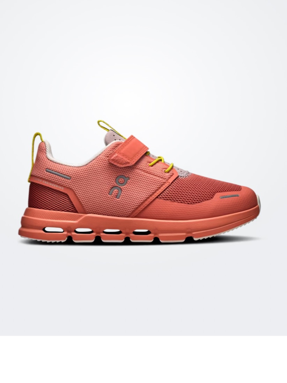 On Cloud Play Terra | Terra size k 1 gently used unisex